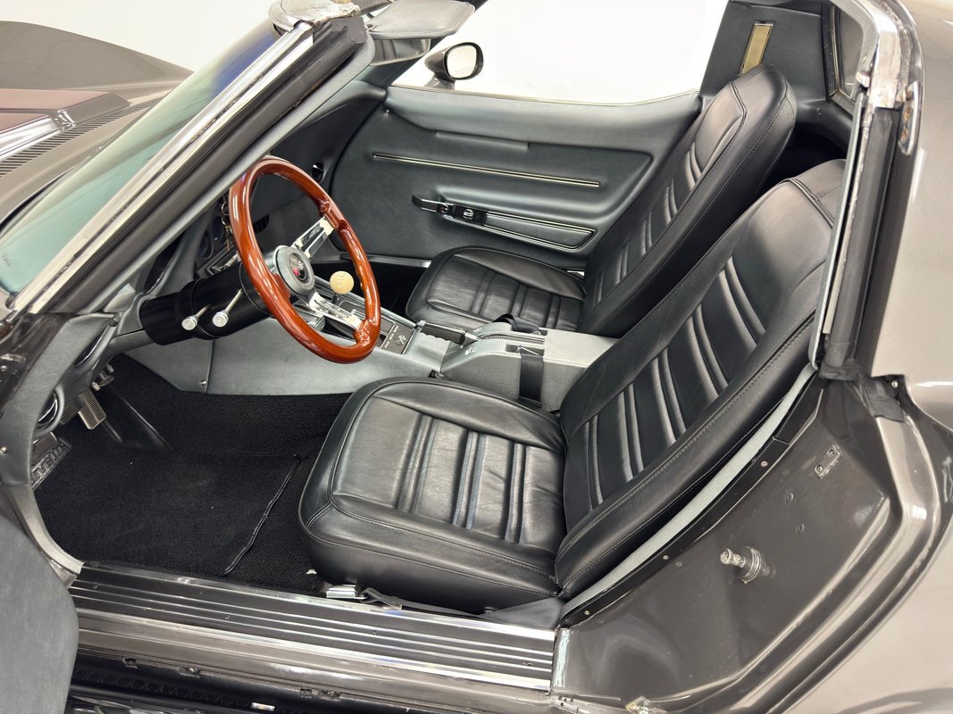 Chevrolet-Corvette-1968-Coupe-25