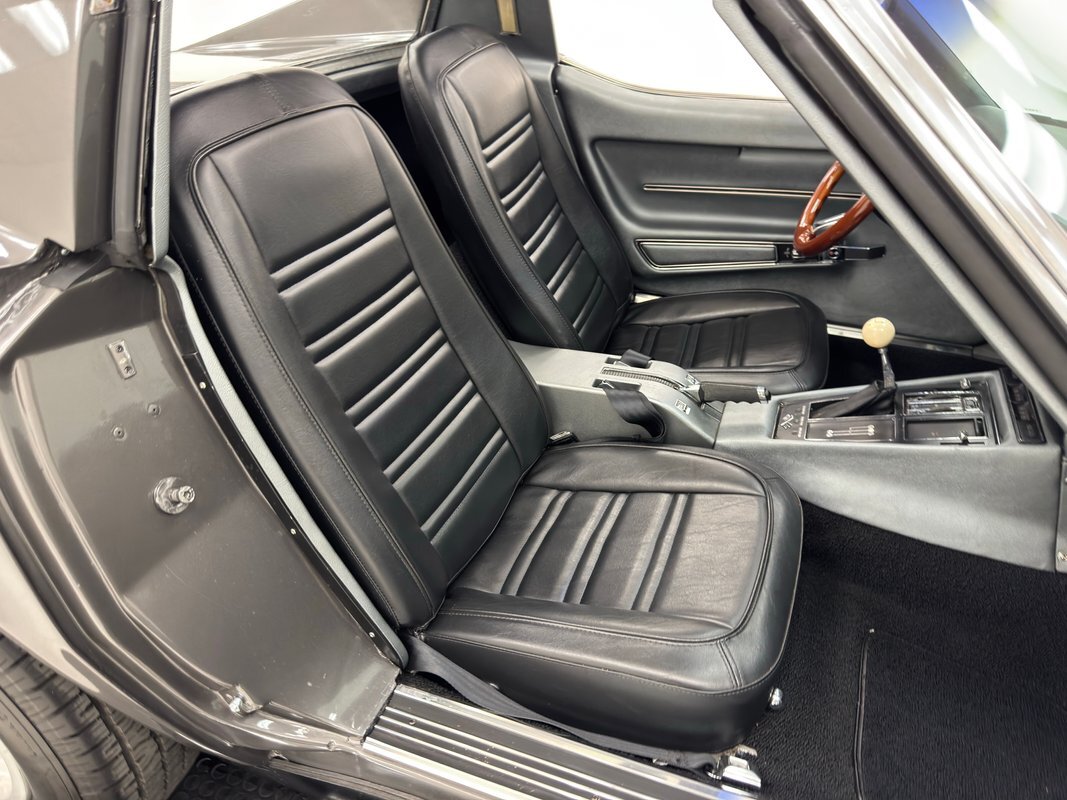 Chevrolet-Corvette-1968-Coupe-27