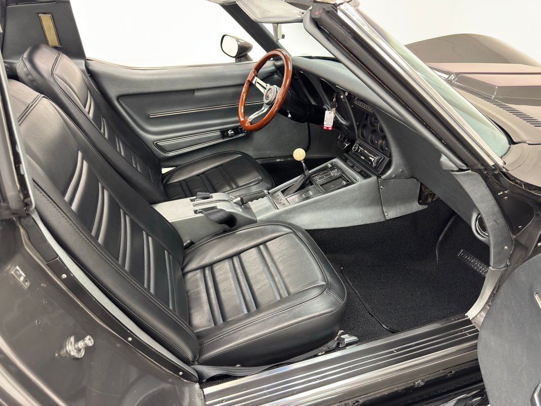 Chevrolet-Corvette-1968-Coupe-28