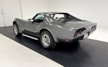 Chevrolet-Corvette-1968-Coupe-3