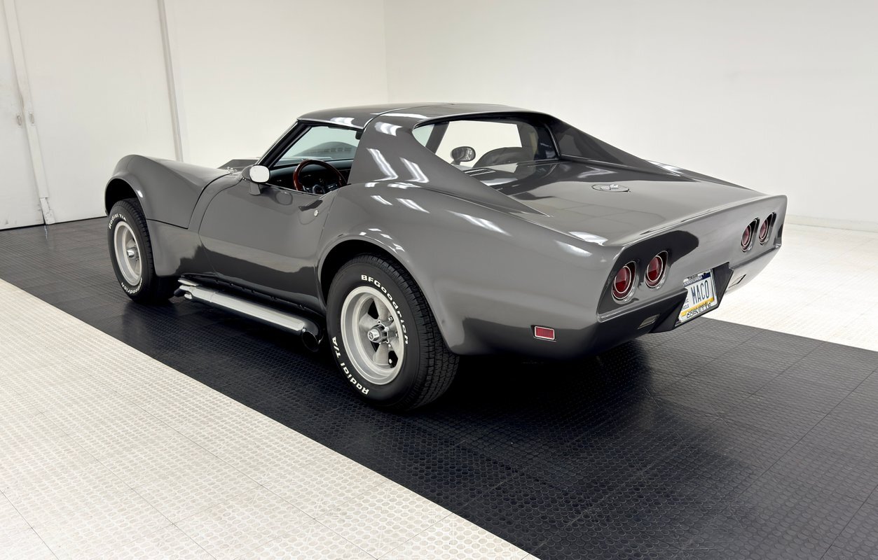 Chevrolet-Corvette-1968-Coupe-3