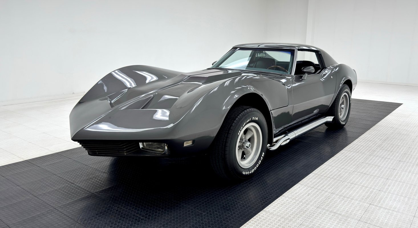 Chevrolet-Corvette-1968-Coupe