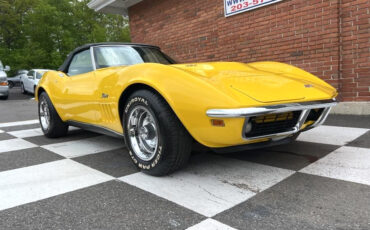 Chevrolet-Corvette-1969-Convertible-2
