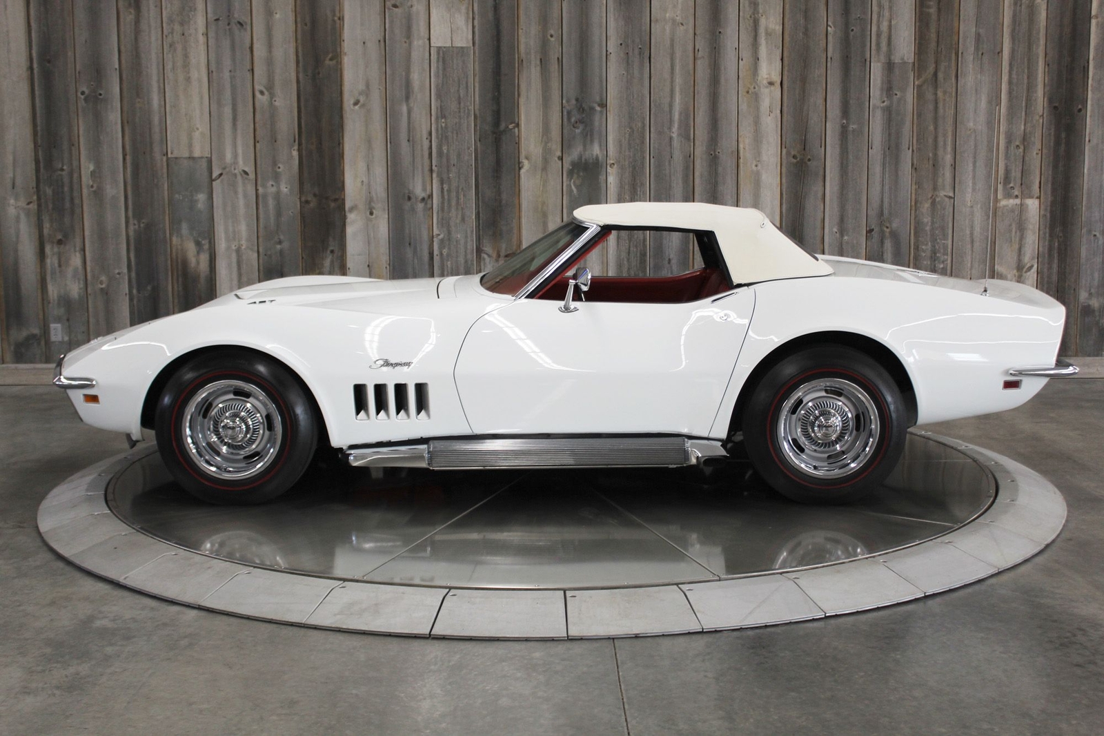 Chevrolet-Corvette-1969-L36-2