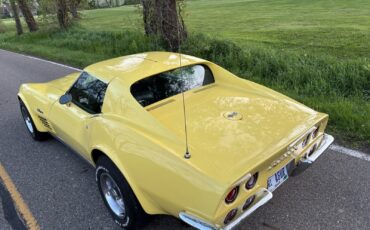 Chevrolet-Corvette-1970-Coupe-2