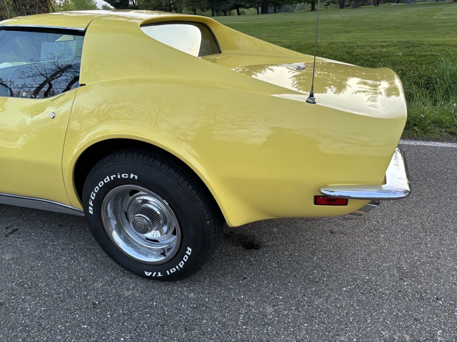 Chevrolet-Corvette-1970-Coupe-3