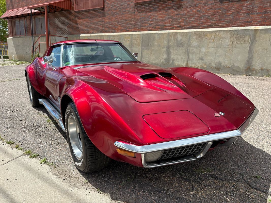Chevrolet-Corvette-1971-13