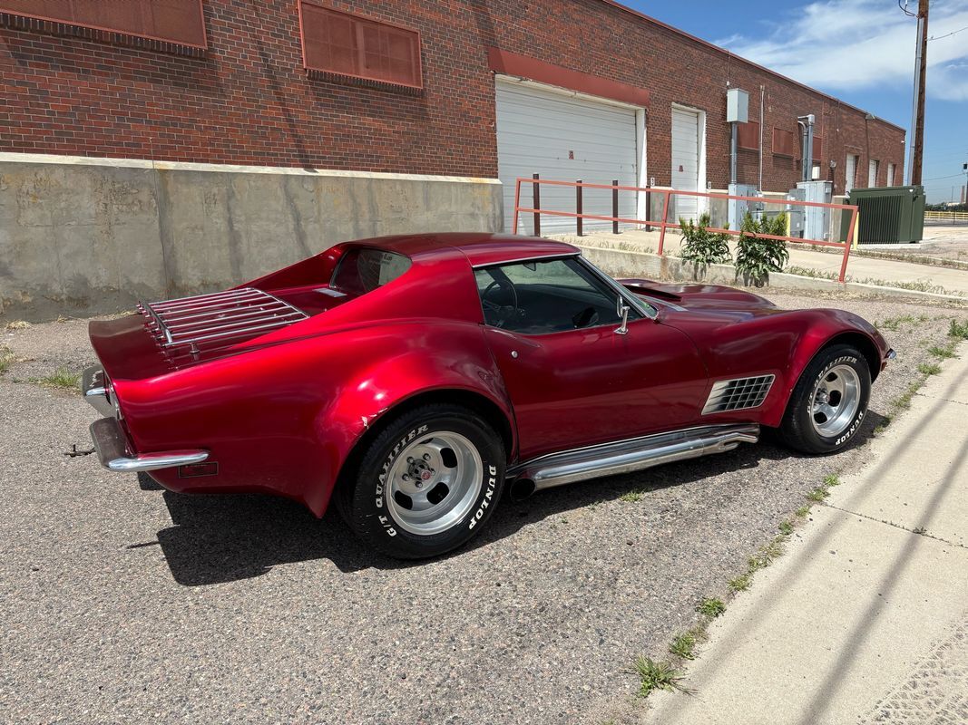 Chevrolet-Corvette-1971-15