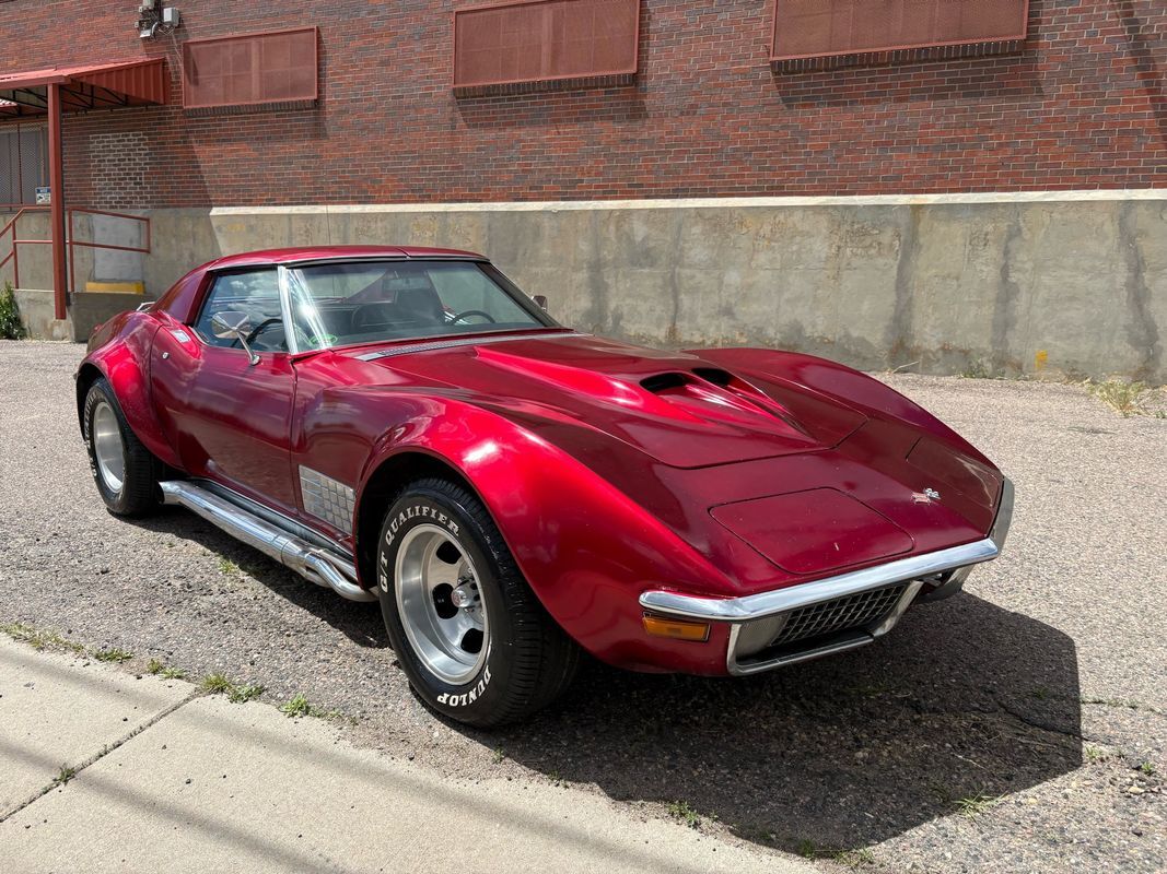 Chevrolet-Corvette-1971-17
