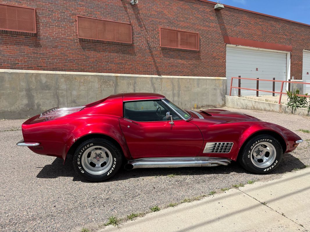 Chevrolet-Corvette-1971-21
