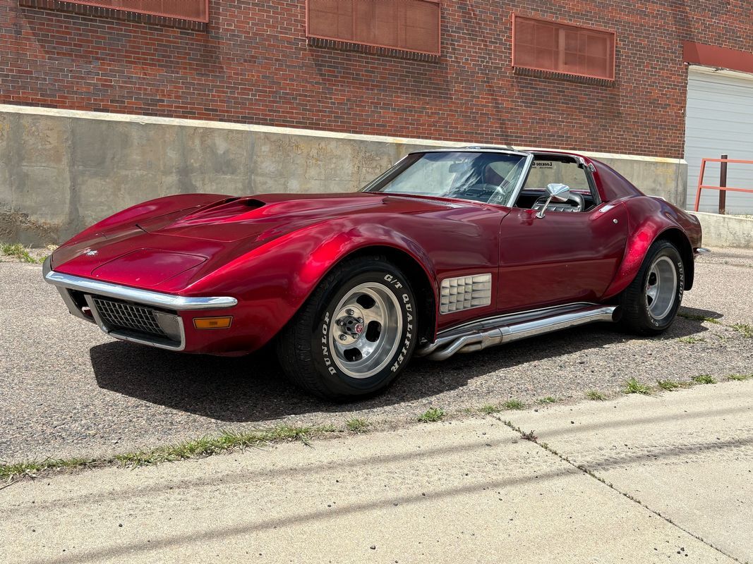 Chevrolet Corvette 1971 --
