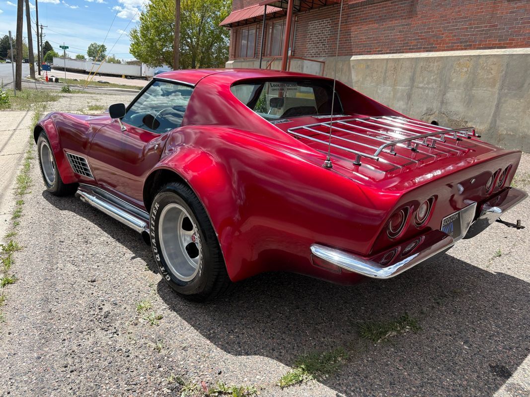 Chevrolet-Corvette-1971-3