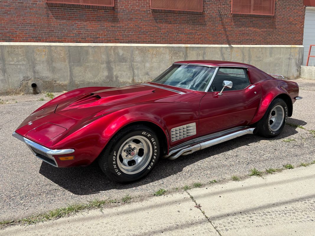 Chevrolet-Corvette-1971-33