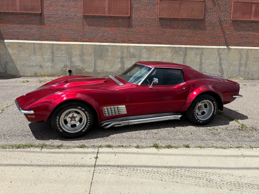 Chevrolet-Corvette-1971-38