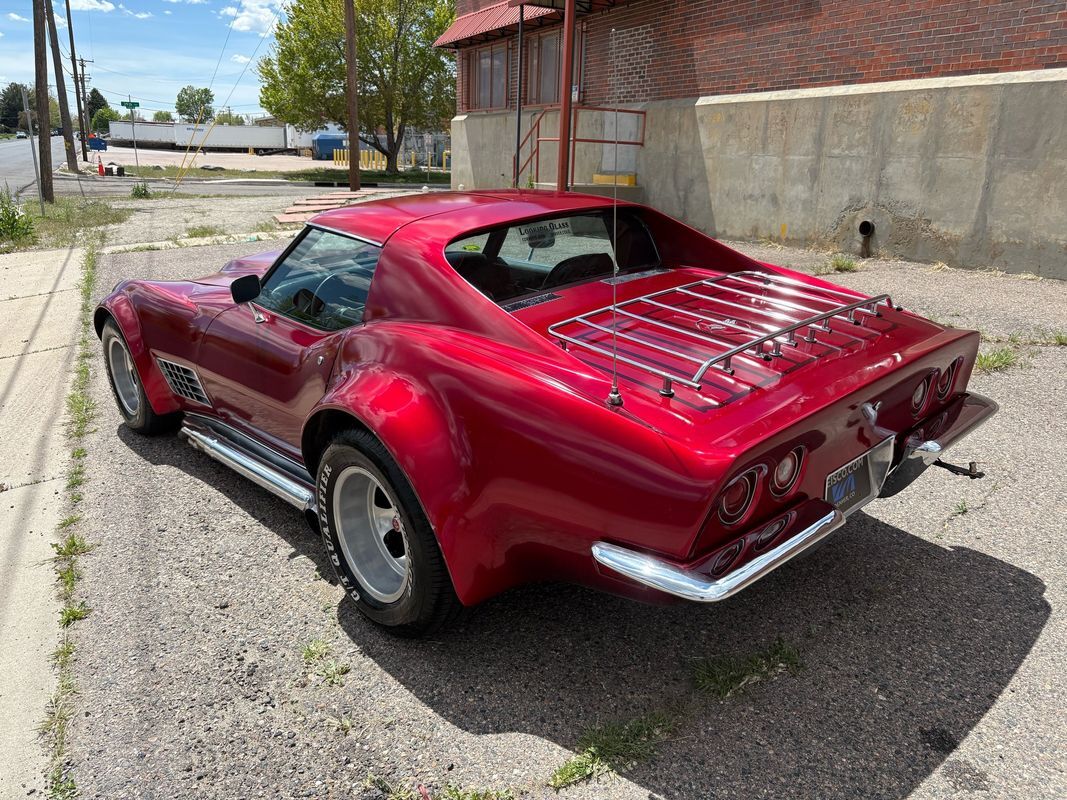 Chevrolet-Corvette-1971-39