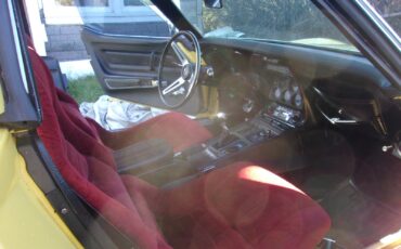 Chevrolet-Corvette-1971-Coupe-10