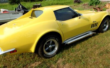 Chevrolet-Corvette-1971-Coupe-2