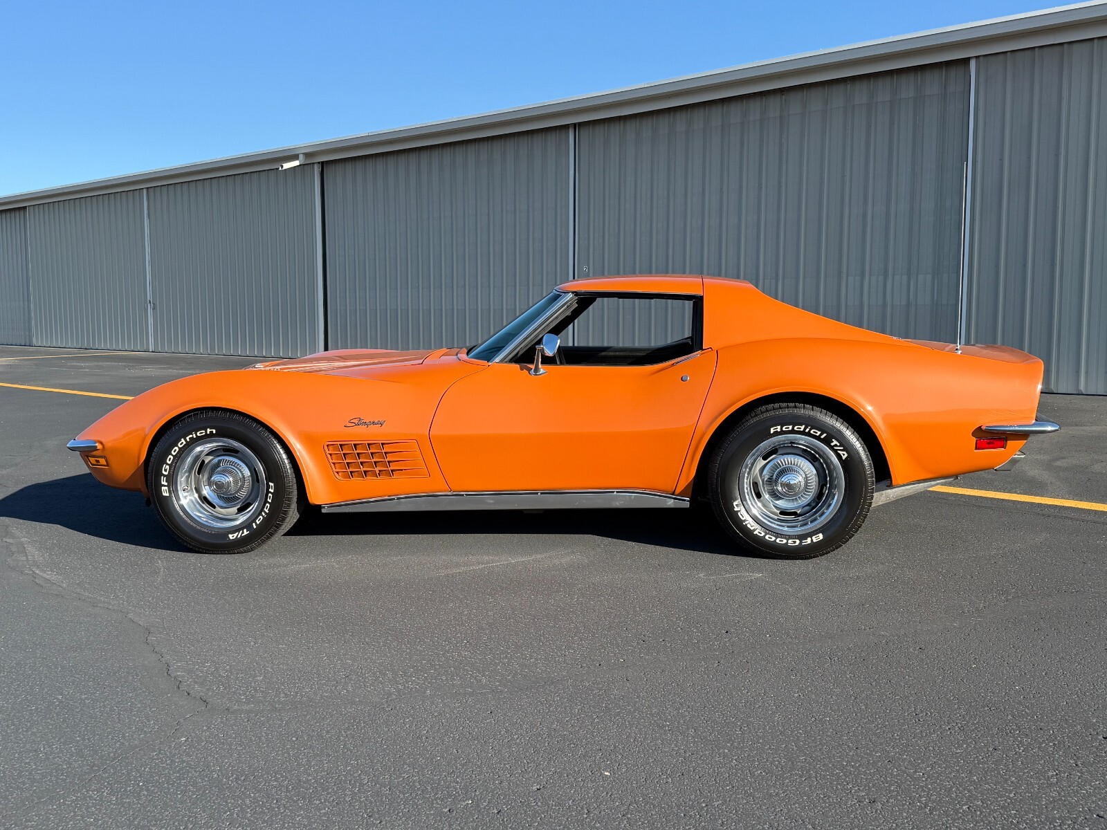Chevrolet-Corvette-1972-Coupe-3