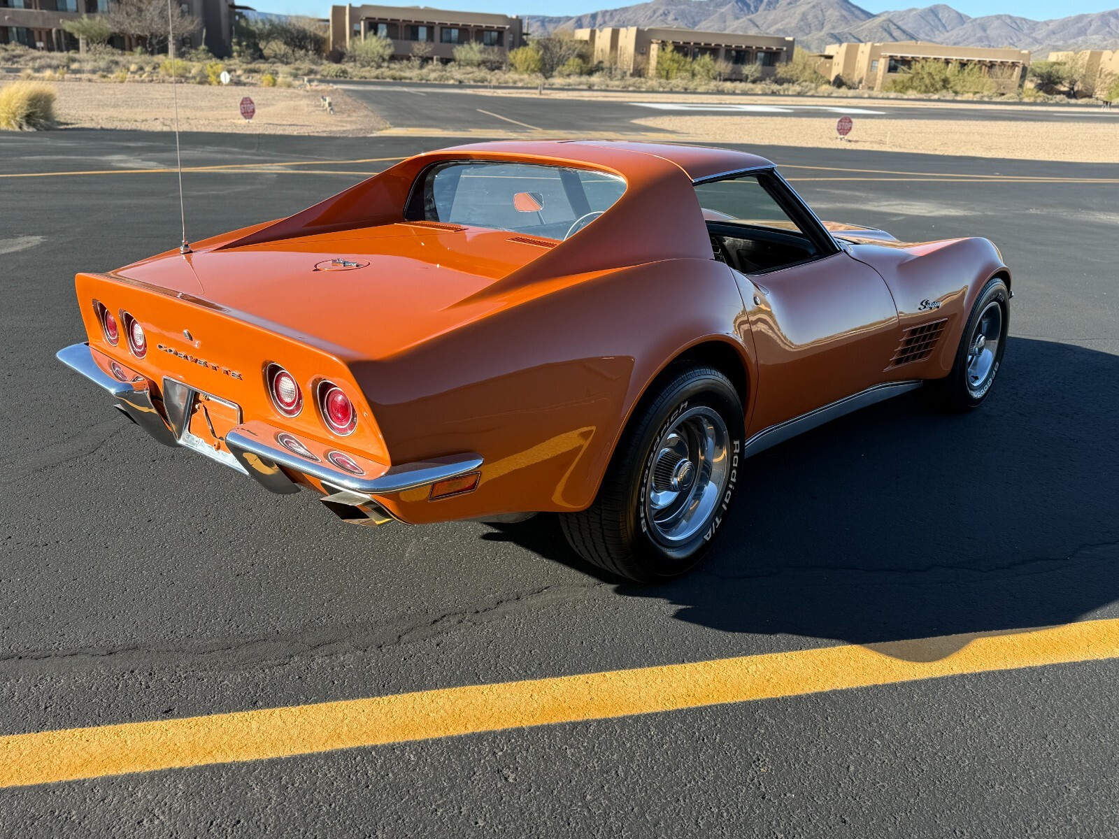 Chevrolet-Corvette-1972-Coupe-7