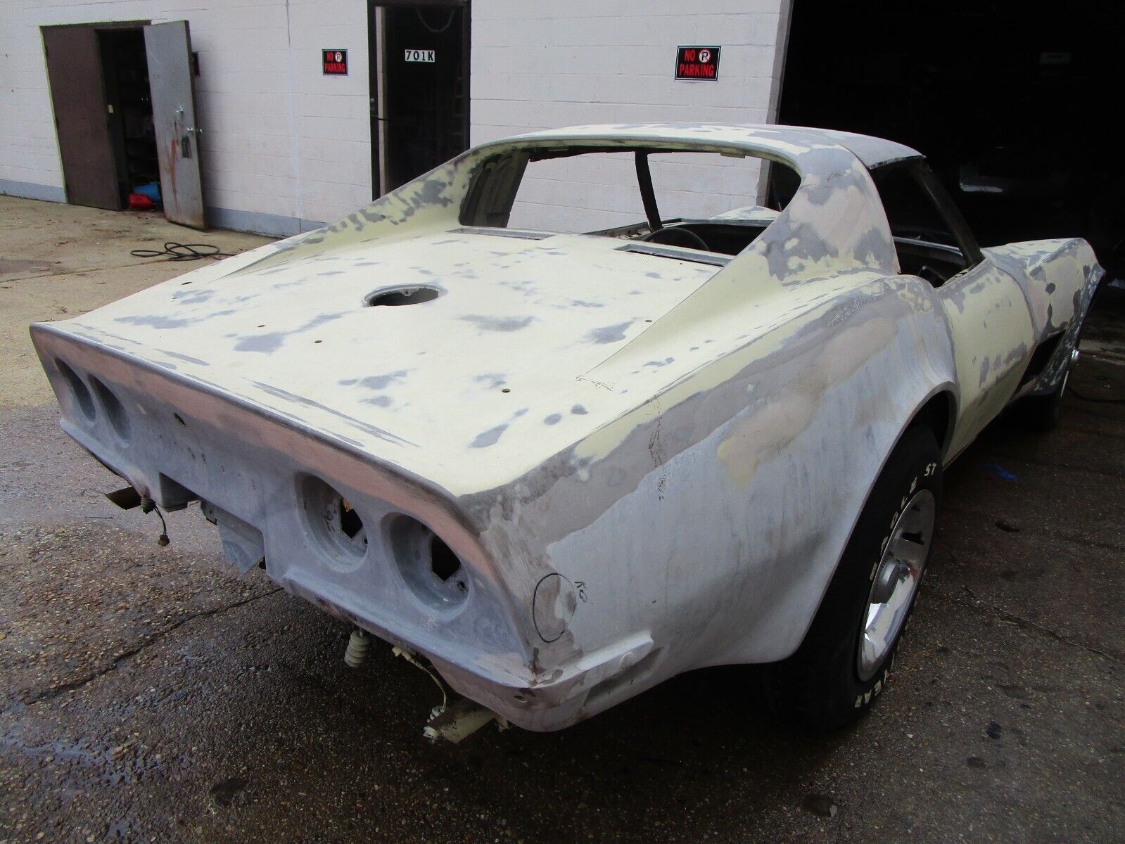 Chevrolet-Corvette-1972-T-TOP-COUPE-10