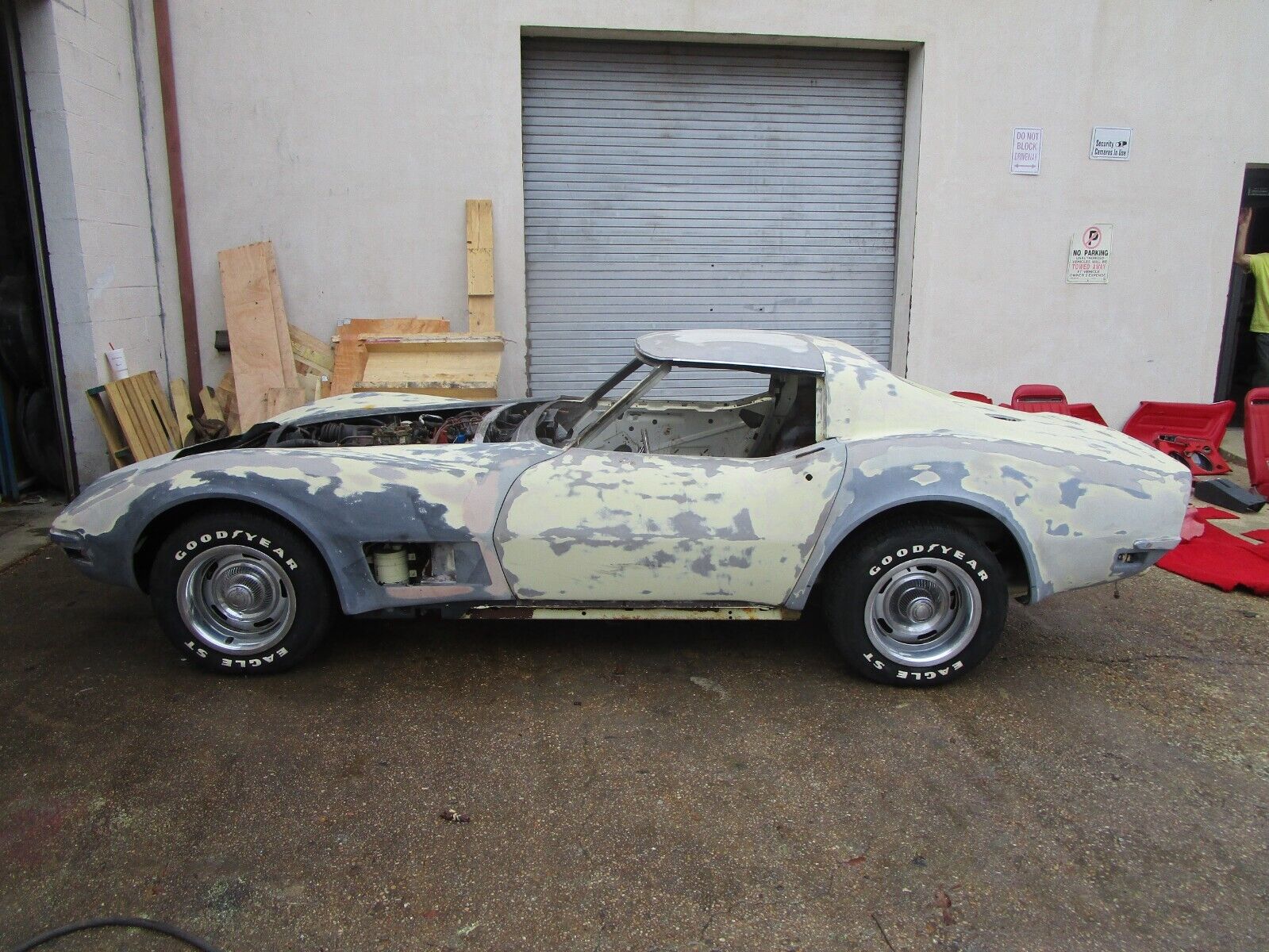 Chevrolet-Corvette-1972-T-TOP-COUPE-5
