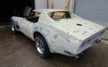 Chevrolet-Corvette-1972-T-TOP-COUPE-8