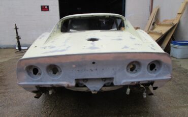Chevrolet-Corvette-1972-T-TOP-COUPE-9