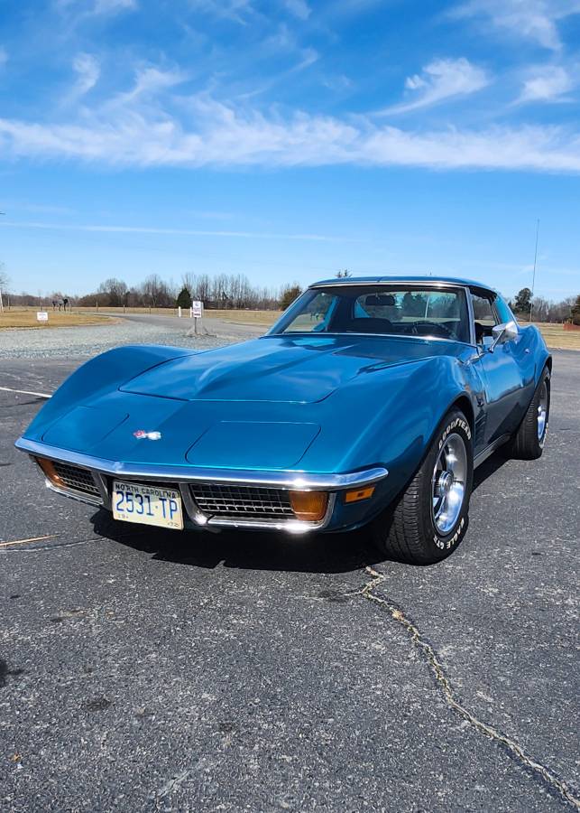 Chevrolet Corvette  1972 blue