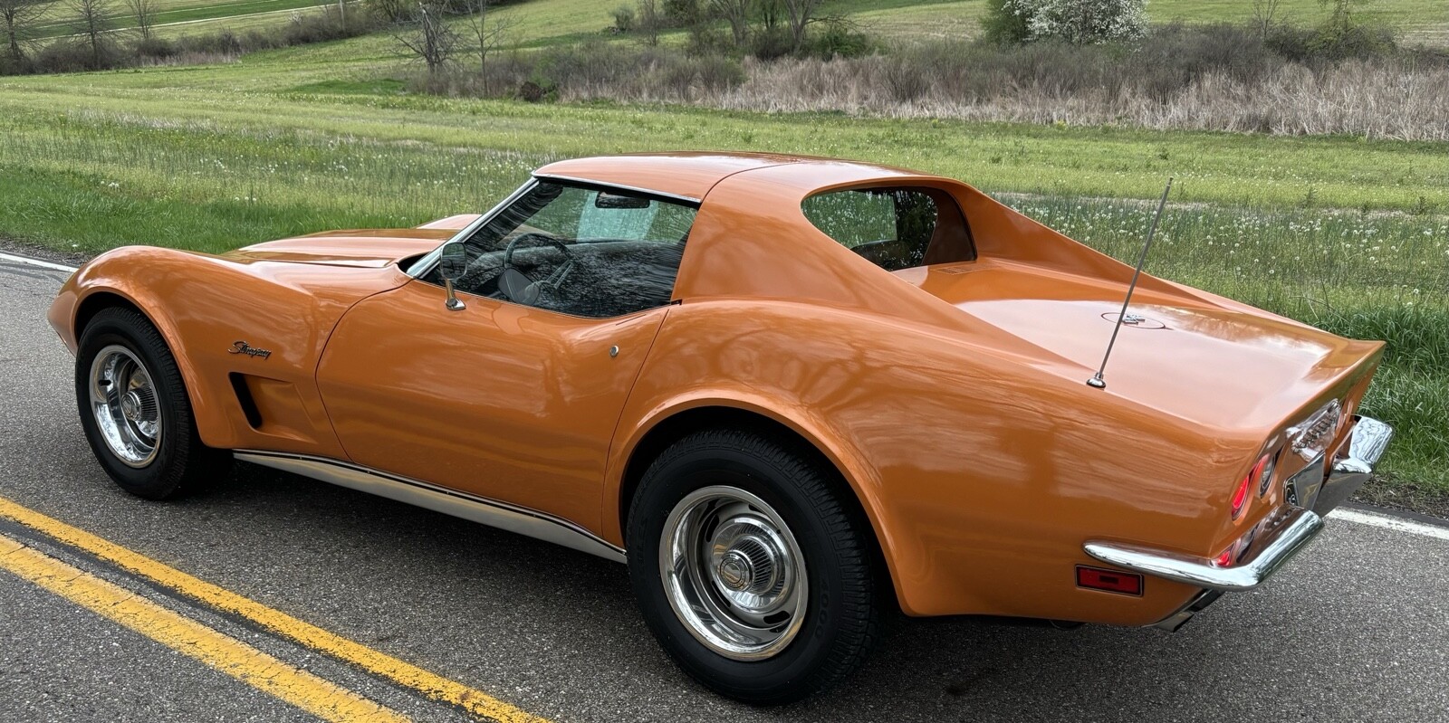 Chevrolet-Corvette-1973-10