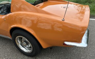 Chevrolet-Corvette-1973-12