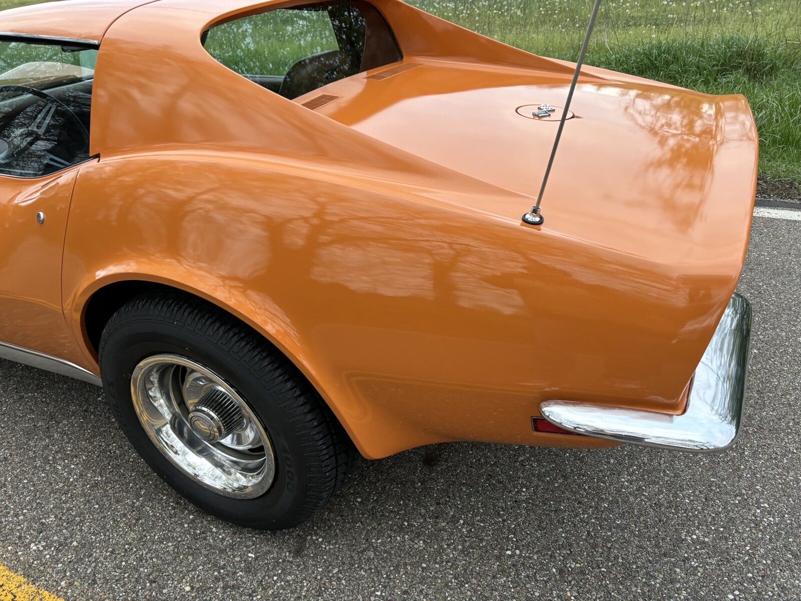 Chevrolet-Corvette-1973-12
