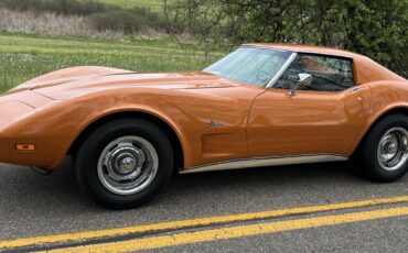 Chevrolet-Corvette-1973-5