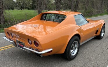 Chevrolet-Corvette-1973-6