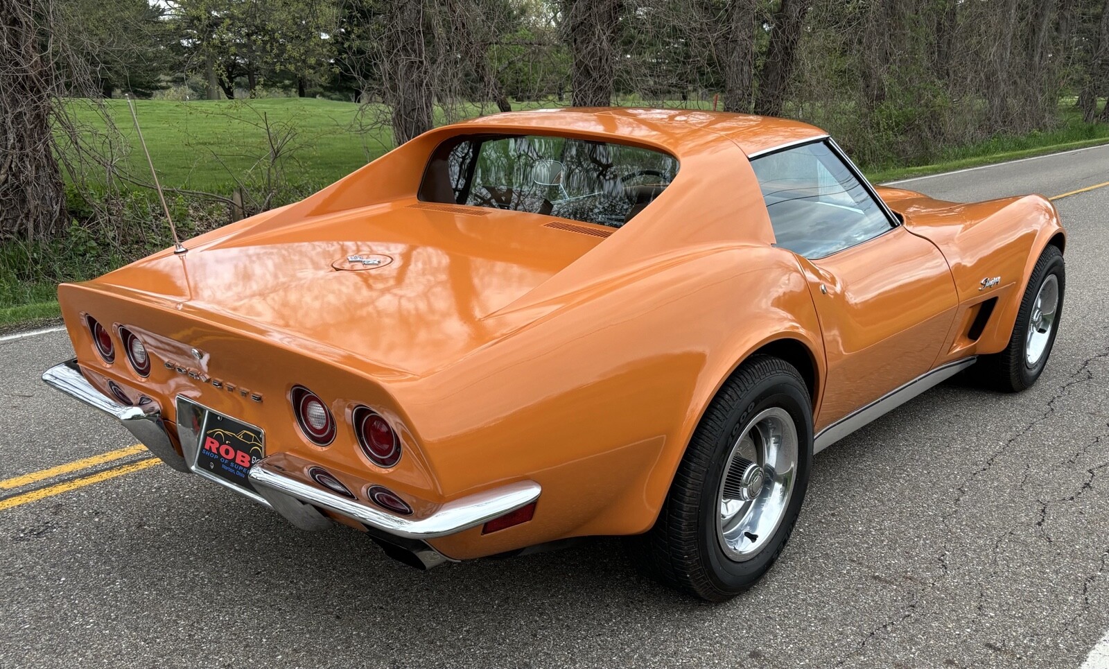 Chevrolet-Corvette-1973-6