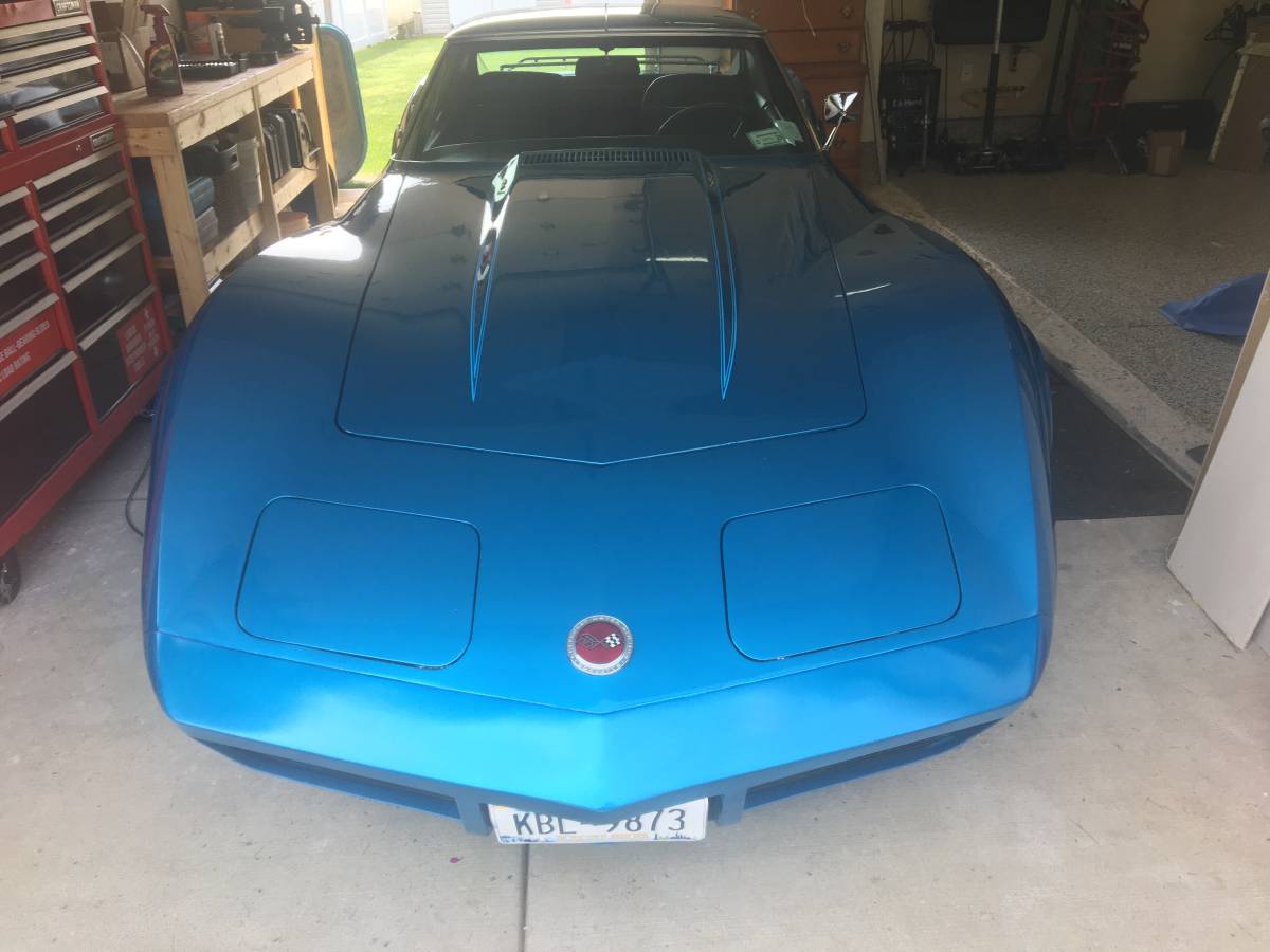 Chevrolet Corvette  1973 blue