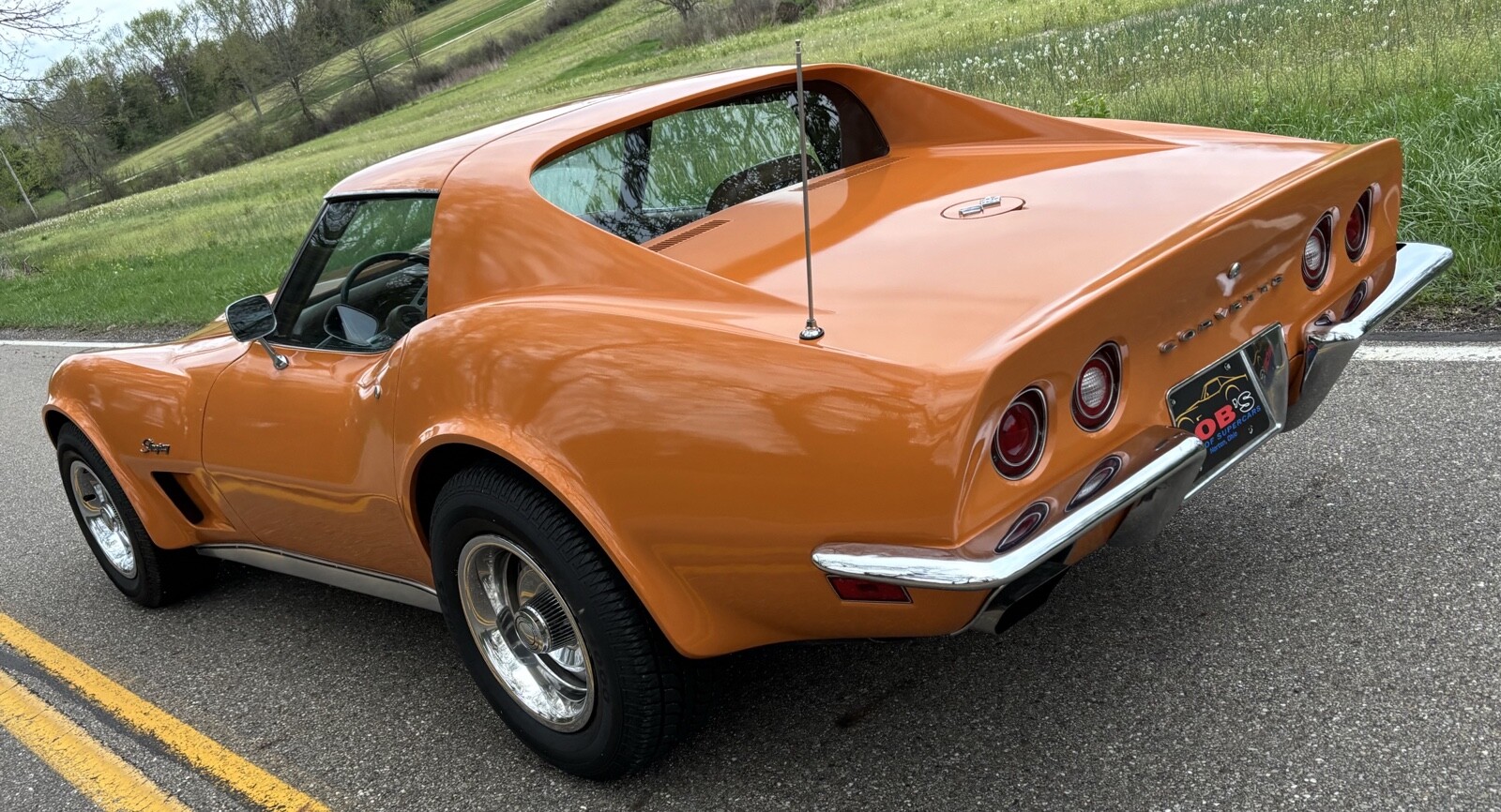 Chevrolet-Corvette-1973