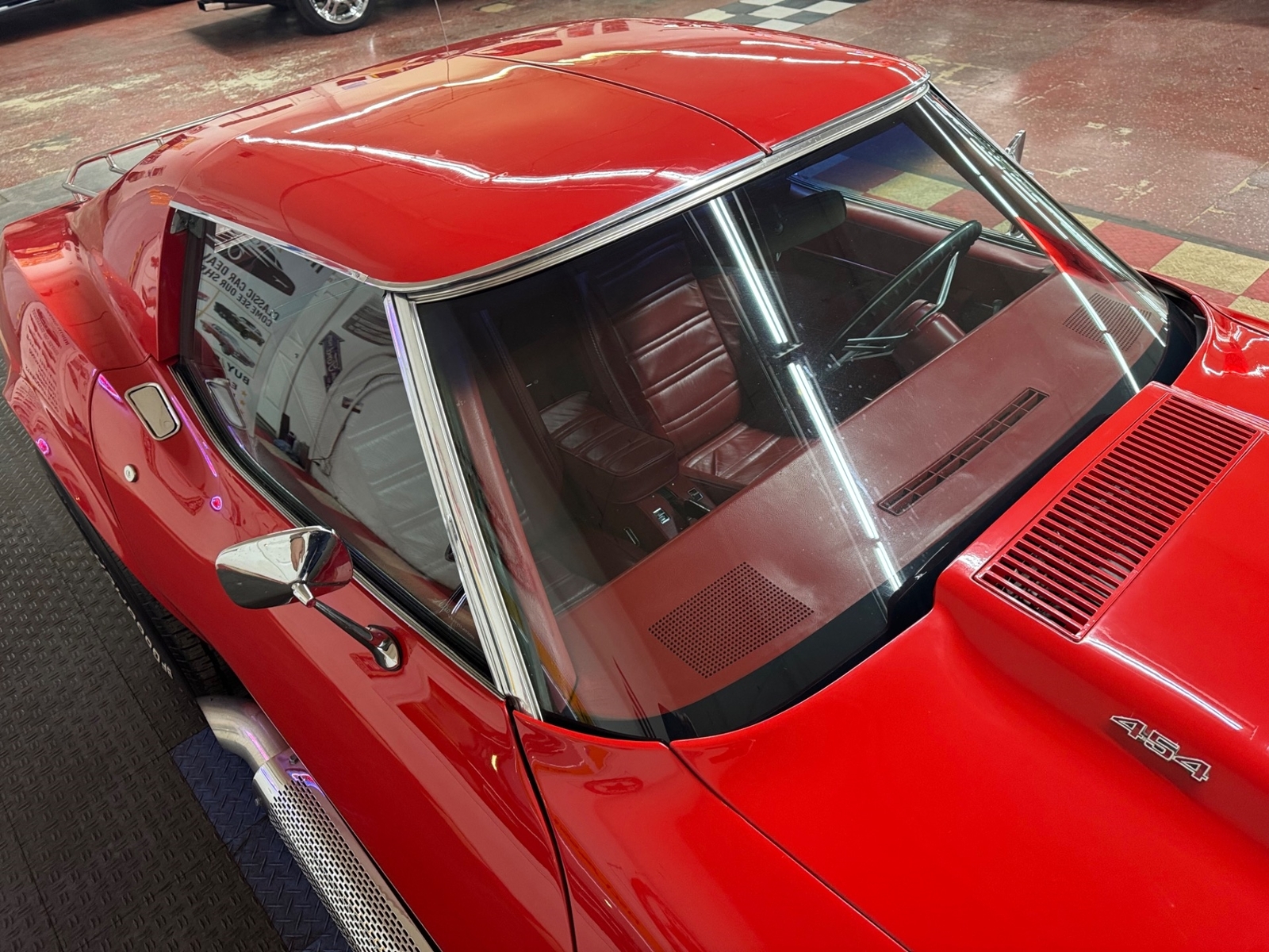 Chevrolet-Corvette-1974-12