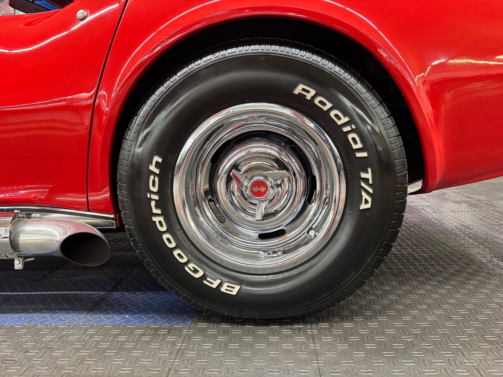 Chevrolet-Corvette-1974-27
