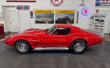 Chevrolet-Corvette-1974-3