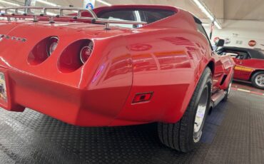 Chevrolet-Corvette-1974-31