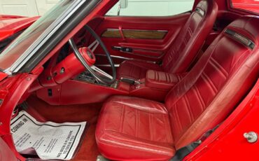 Chevrolet-Corvette-1974-32