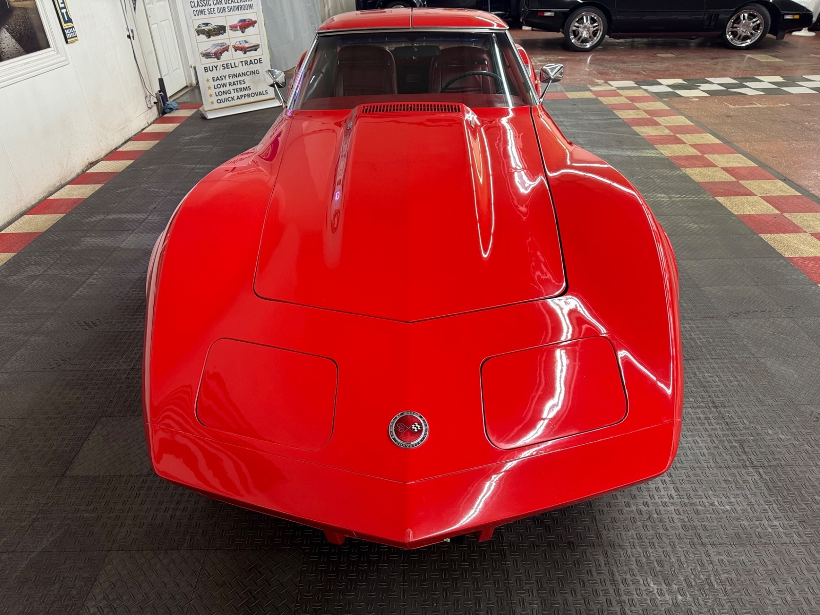 Chevrolet-Corvette-1974-4