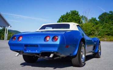 Chevrolet-Corvette-1974-Convertible-10