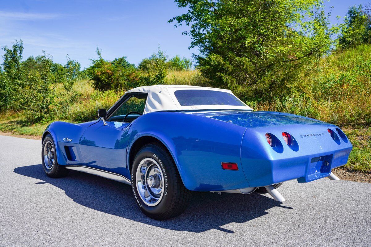 Chevrolet-Corvette-1974-Convertible-14