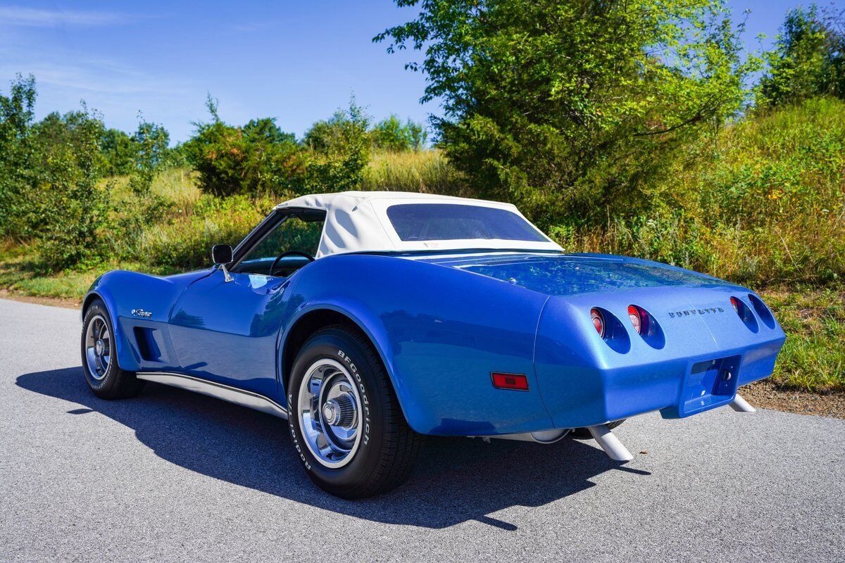 Chevrolet-Corvette-1974-Convertible-15