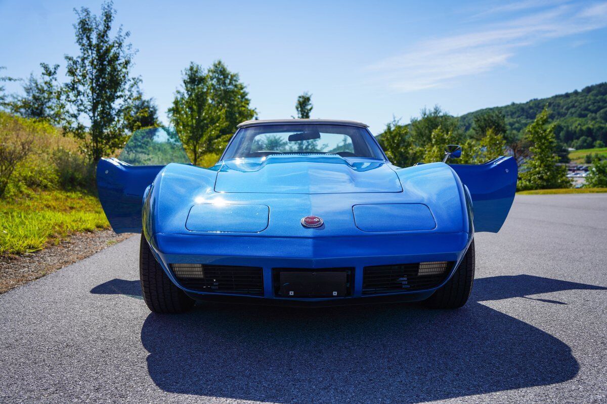 Chevrolet-Corvette-1974-Convertible-29