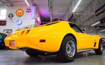 Chevrolet-Corvette-1974-Coupe-12