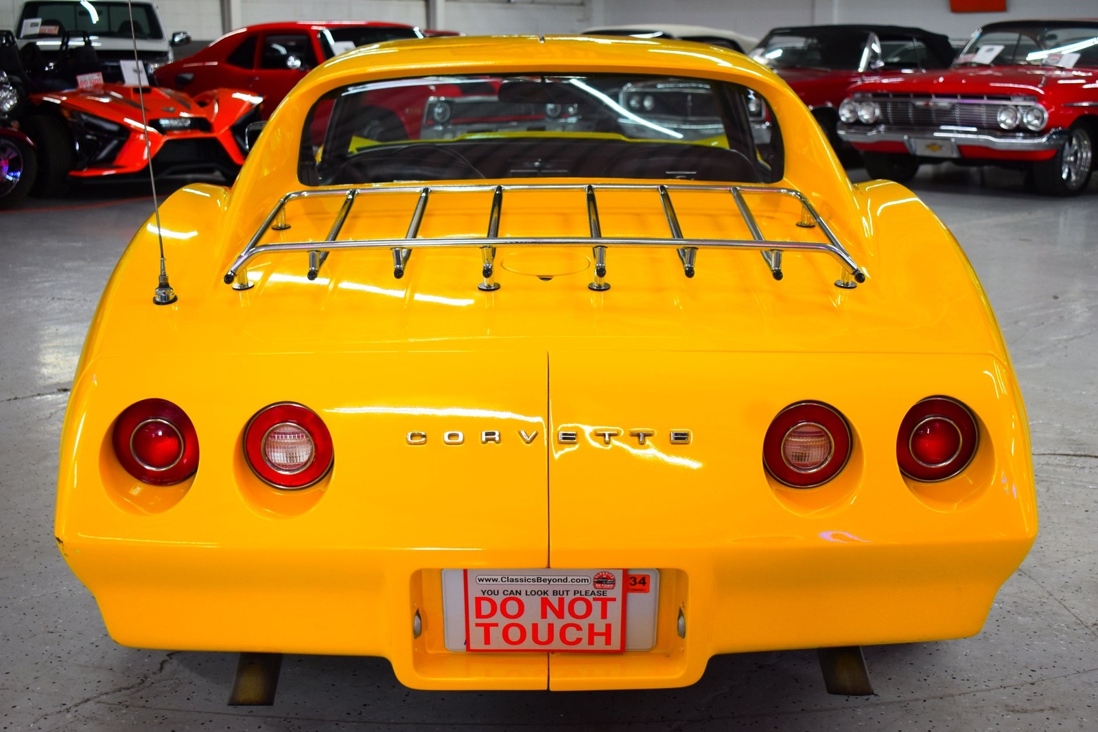 Chevrolet-Corvette-1974-Coupe-13