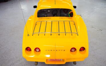 Chevrolet-Corvette-1974-Coupe-14