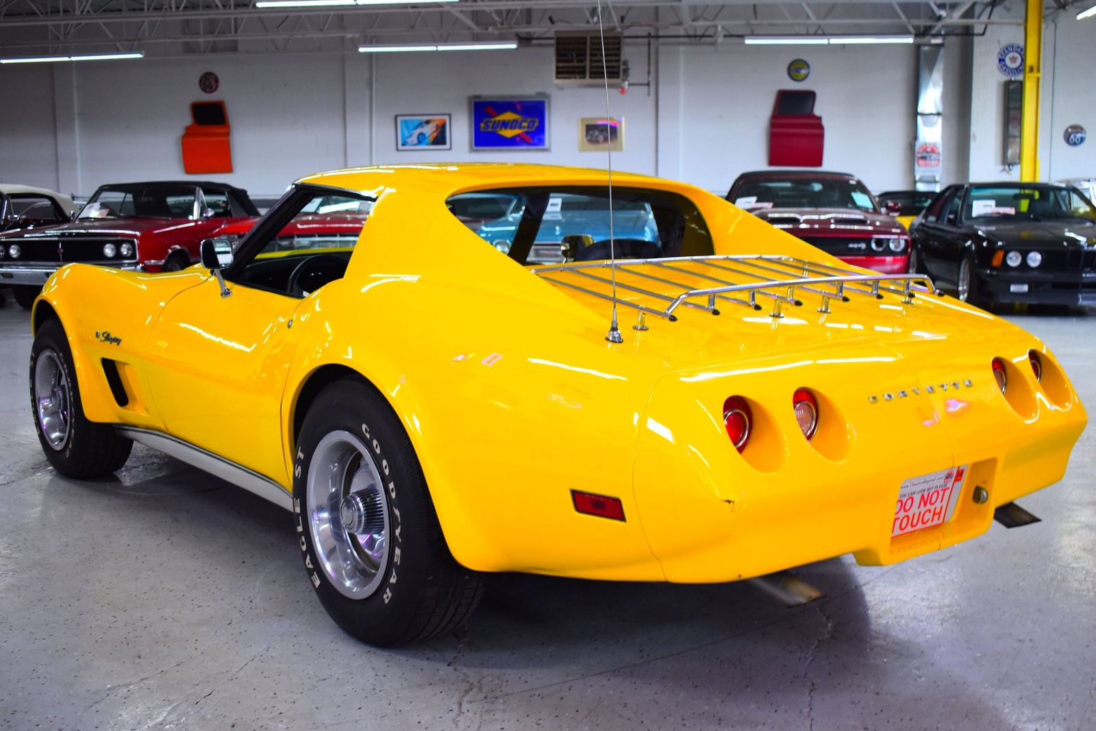 Chevrolet-Corvette-1974-Coupe-16